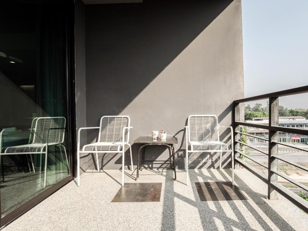 צ'יאנג מאי B2 Black Business And Budget Hotel מראה חיצוני תמונה