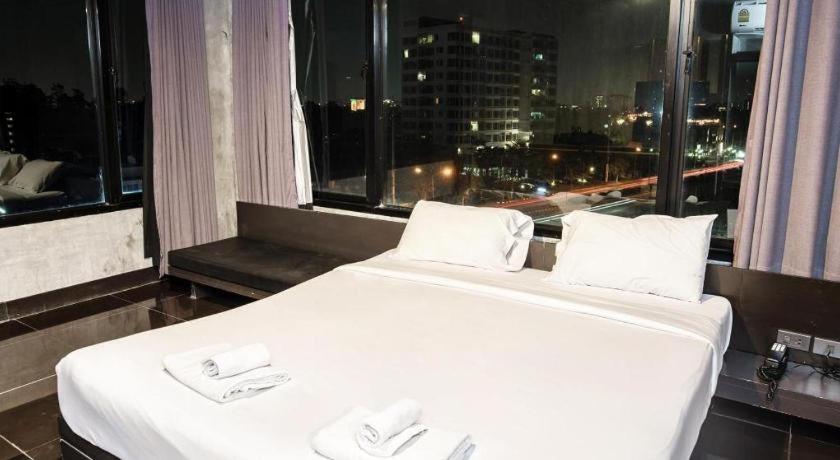 צ'יאנג מאי B2 Black Business And Budget Hotel מראה חיצוני תמונה